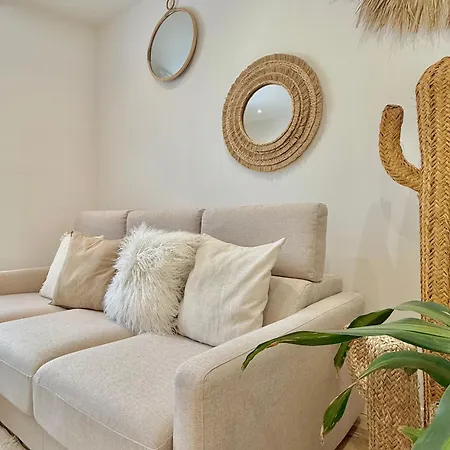 T3 6 Personnes De 60m2 Au Coeur De Ville, Terrasse Et Parking Gratuit Apartamento