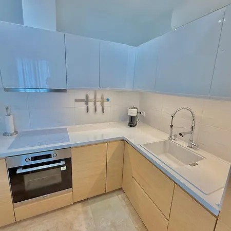 T3 6 Personnes De 60m2 Au Coeur De Ville, Terrasse Et Parking Gratuit Сен-Рафаэль