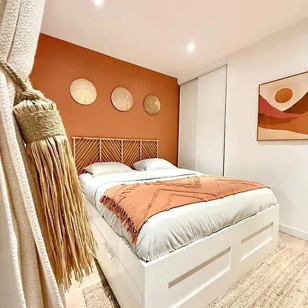 Appartement T3 6 Personnes De 60m2 Au Coeur De Ville, Terrasse Et Parking Gratuit