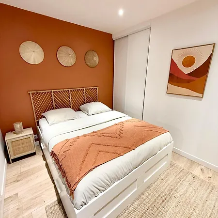 T3 6 Personnes De 60m2 Au Coeur De Ville, Terrasse Et Parking Gratuit Apartamento Saint-Raphaël