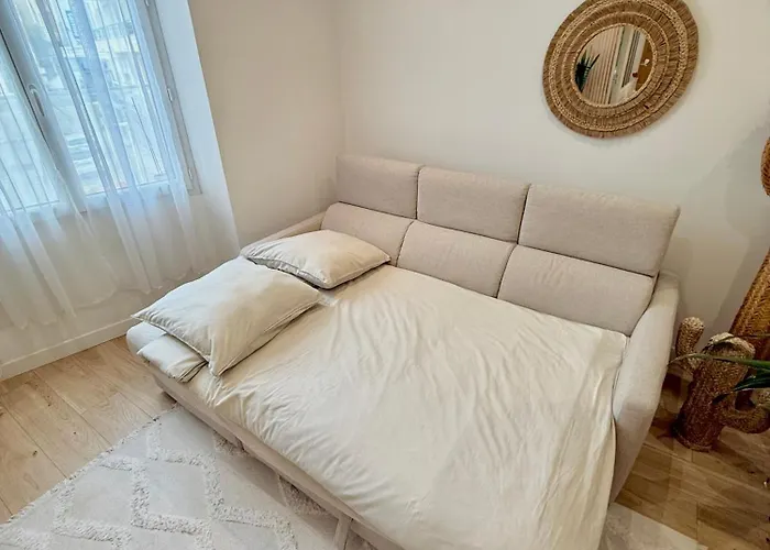 T3 6 Personnes De 60m2 Au Coeur De Ville, Terrasse Et Parking Gratuit Apartamento