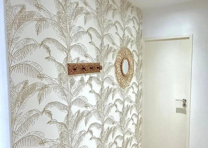 T3 6 Personnes De 60m2 Au Coeur De Ville, Terrasse Et Parking Gratuit Appartement Saint-Raphaël