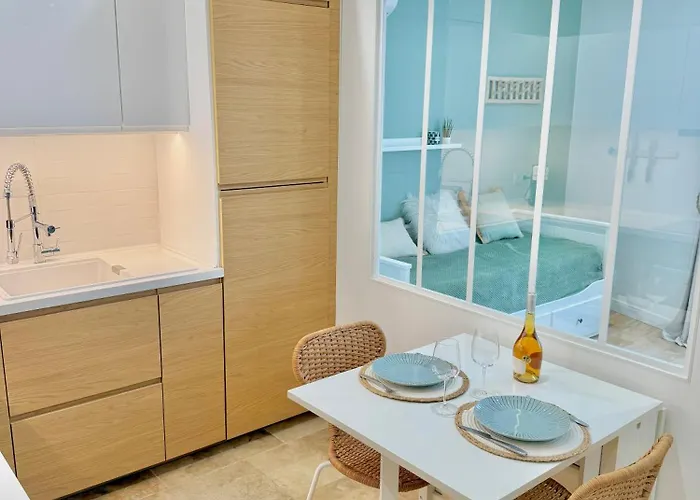 T3 6 Personnes De 60m2 Au Coeur De Ville, Terrasse Et Parking Gratuit Apartamento