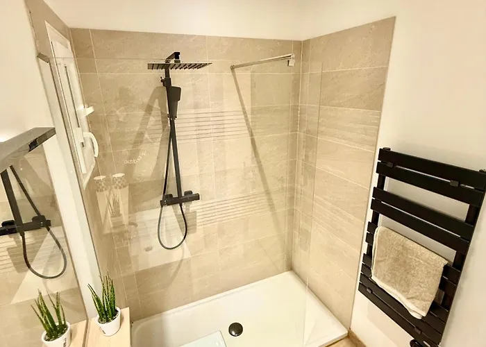 Apartamento T3 6 Personnes De 60m2 Au Coeur De Ville, Terrasse Et Parking Gratuit